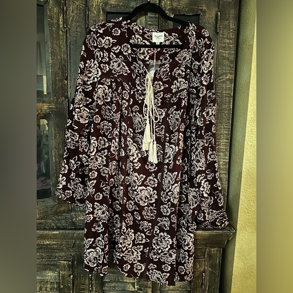 Hayden Los Angeles Floral Dress with Tassels NWT Knee Length Size: XL (PTP: 27)